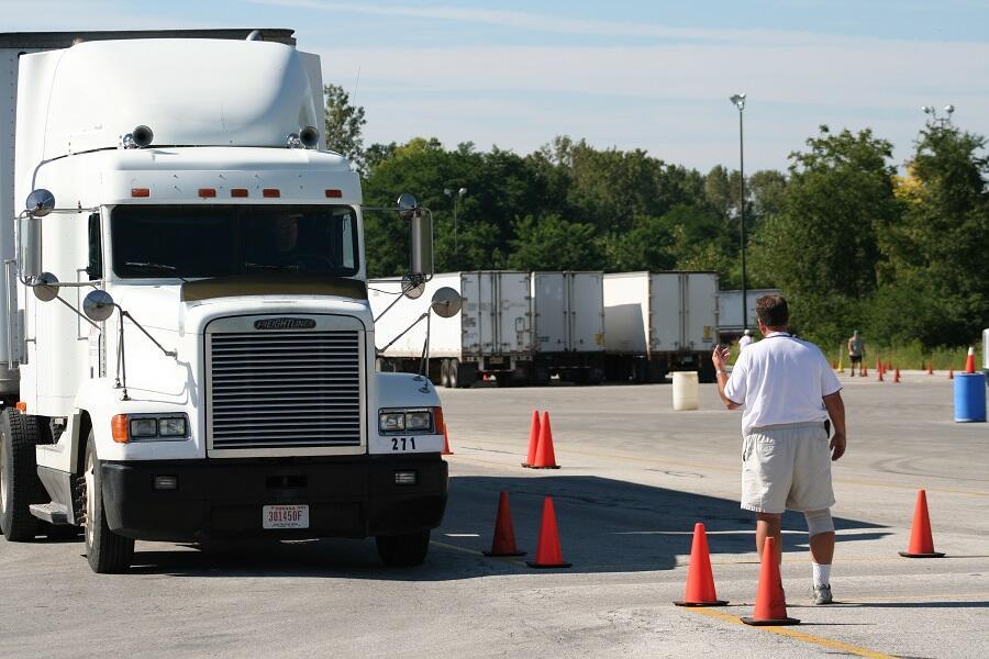 What You Need to Know About CDL Driving Lessons in Queens?