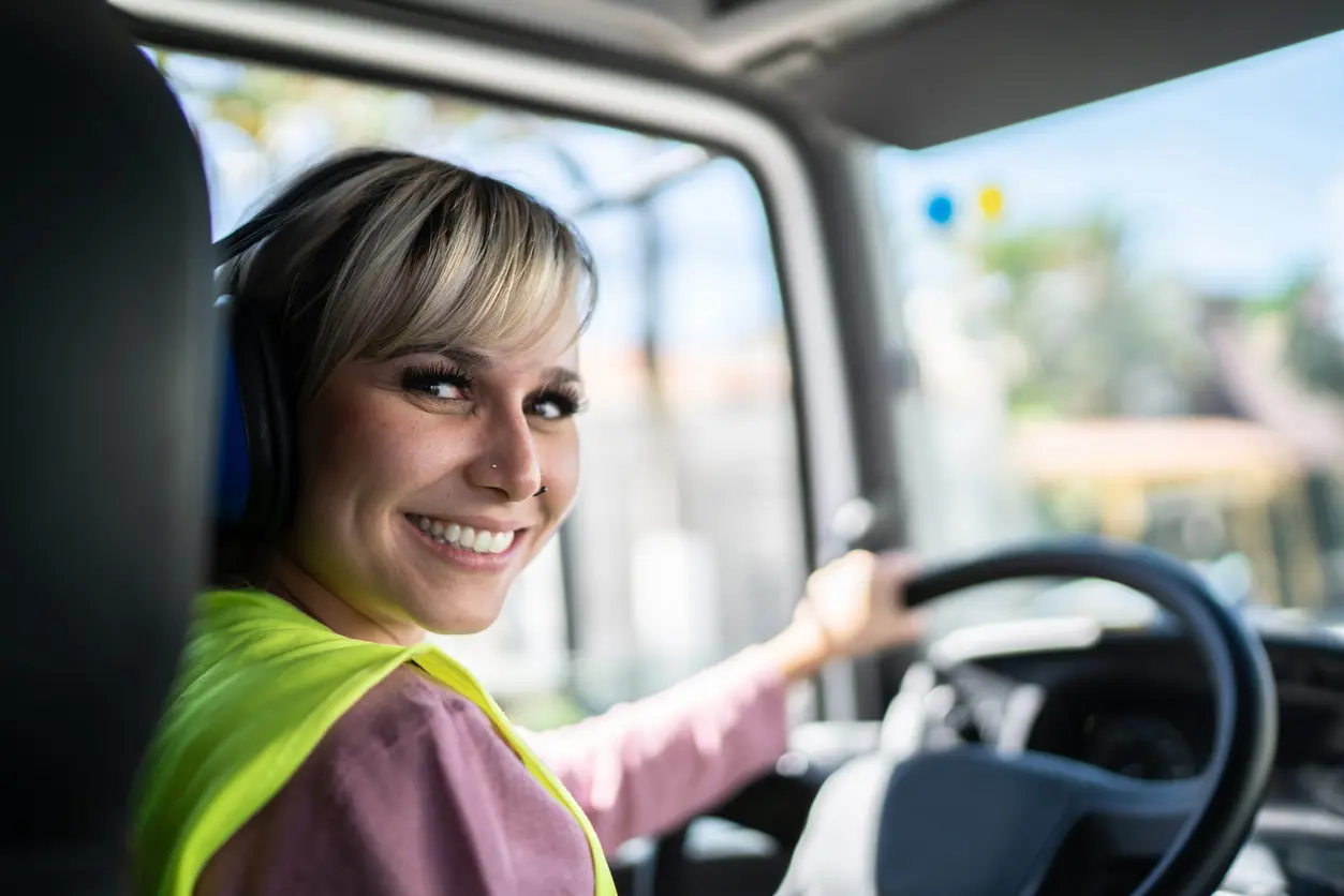 how-flexible-cdl-driving-lessons-in-queens-save-you-time-money-and-stress